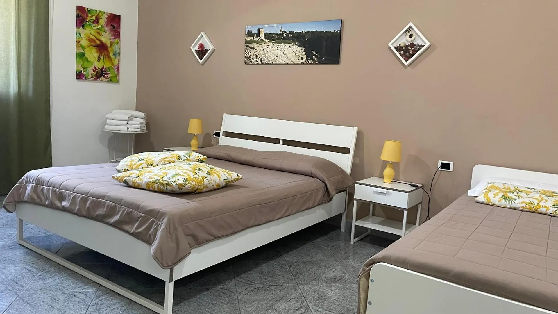 A Casa Di Giu B&B Syracuse Bed & Breakfast