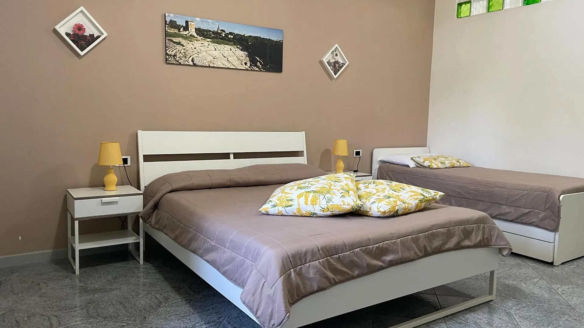 A Casa Di Giu B&B Syracuse Bed & Breakfast