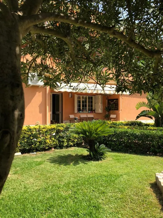A Casa Di Giu B&B Syracuse Bed & Breakfast
